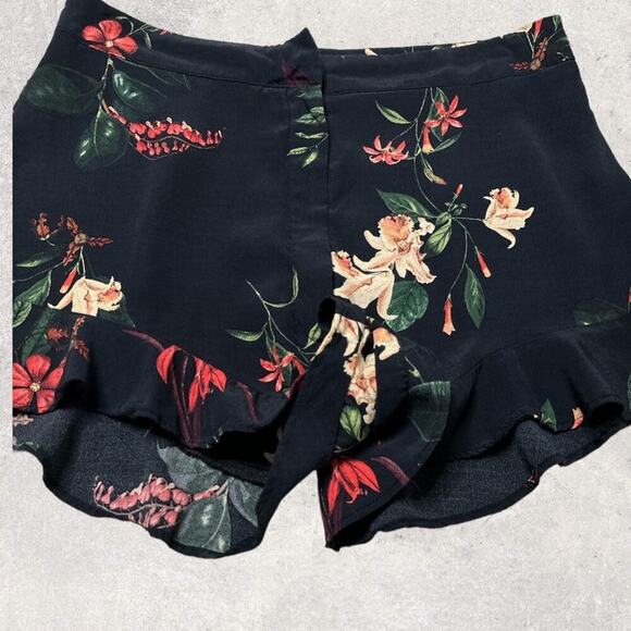Zara Black Cream Red Floral Print Super High Rise Flowy Ruffle Shorts Sz M - Picture 4 of 10